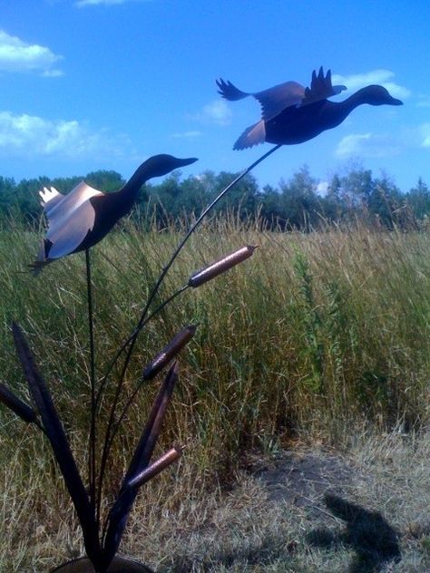 Changing Seasons Mallards Statue Sculpture Easy, Marsh Art, Duck Sculpture, Metal Health, Cat Tails, Metal Sculptures Garden, Garden Sculptures, Garden Arches, Metal Bending