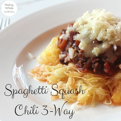 Chili, cheese and onion on top of spaghetti squash! This dish is based off a delicious Cincinnati, Ohio tradition, Skyline Chili. Chili Spaghetti, Spaghetti Squash Pasta, Squash Chili, Skyline Chili, Cincinnati Chili, Night Skyline, Chili Cheese, Minced Onion, Crushed Tomatoes