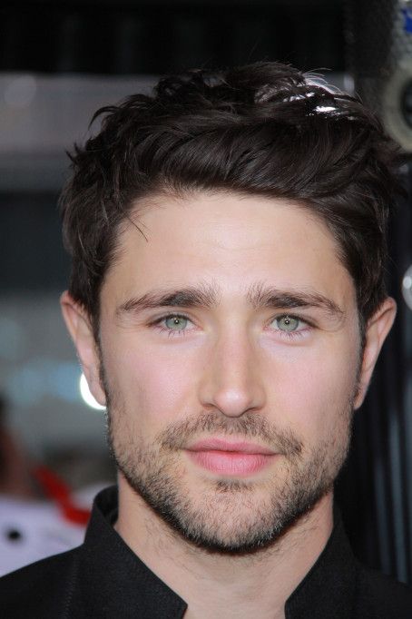 The Hottest Gay Guys in Hollywood: Matt Dallas is best known for his role in 'Kyle XY.' Matt Dallas, Jussie Smollett, Male Face, Famous Celebrities, Celebrities Male, In Hollywood, Cortes De Pelo, Close Up, Dallas