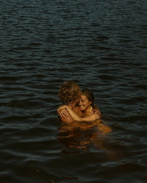 a warm sunny day at Trillium w A + R + their sweet puppies 🌞 . . . Mount hood, Trillium lake, lake couple, granola couple, water, splashing waves, Pacific Northwest photographer, Oregon explored, dreamy, intimate, water couple, summer photoshoot, candid photographer, cinematic stills, visual poetry, young love, dog photographer . . #cinematicphotography #candidphotographer #trilliumlake #mthood #mounthood #lakecouple #beachcoupleshoot #lakephotoshoot #dogphotography #visualpoetry #authenticl... Intimate Couples Photoshoot, Couple Summer Photoshoot, Granola Couple, Cinematic Stills, Lake Couple, Sage Photography, Couple Summer, Trillium Lake, Intimate Couples