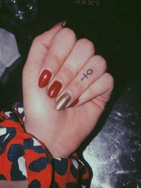 Venus Symbol Tattoo Finger, Venus Finger Tattoo, Female Symbol Tattoo Finger, Female Sign Tattoo Symbols, Venus Sign Tattoo, Women Power Tattoo, Venus Symbol Tattoo, Female Symbol Tattoo, Female Sign