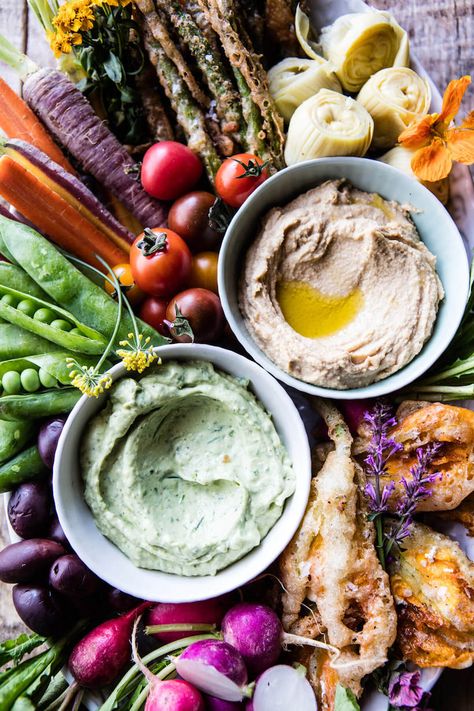 gorgeous crudité Crudite Platter, Half Baked, Half Baked Harvest, Idee Pasto Sano, Food Platters, Fajitas, Beautiful Food, Appetizer Snacks, Hummus