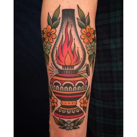 Oil Lamp Tattoo, Tattoo Oil, Lamp Tattoo, Traditional Lamp, Traditional Lamps, Tattoo Traditional, Real Tattoo, New Tattoo, Oil Lamp