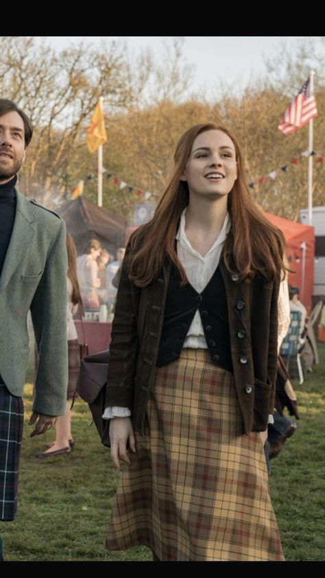 Brianna Fraser Outfit, Lily Potter Outfit, Lily Evans Outfit, Brianna Mackenzie, Brianna Fraser, Sophie Skelton, Lily Evans Potter, Collage Fashion, Outlander Season 4