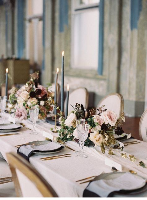 Perfect Elegance in the George Ballroom - Amber & Muse – Fine Art Wedding Blog Wedding Business Ideas, Grey Candles, Romantic Wedding Inspiration, Creative Candles, Winter Wedding Flowers, Indoor Ceremony, Fine Art Wedding Photography, Wedding Table Settings, Wedding Business