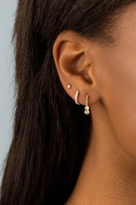 Ear 3 Piercings, 3 Percinings Ear, 3 Pierced Ears Lobe, 2 Peircings Earring Gold, 3 Peircings Earring Gold, Ear Piercings Inspiration Baddie, Earrings 3 Holes Ideas, 3rd Piercing Ears, Three Piercings Ears Ideas