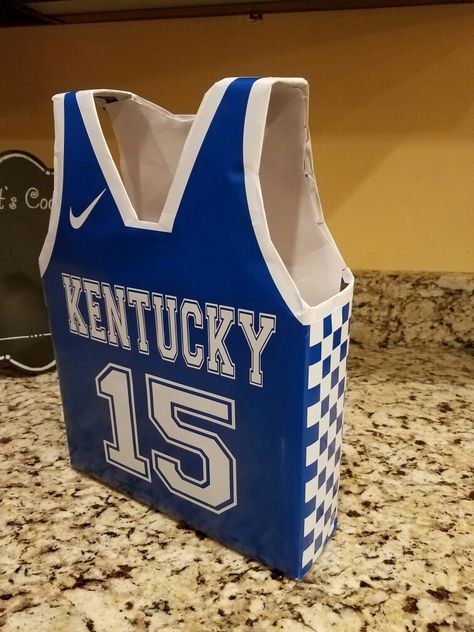 Kentucky Wildcats Valentine box UK basketball #BBN #valentinesday Basketball Jersey Valentine Box Ideas, Sport Valentine Boxes, Steph Curry Valentine Box Ideas, Basketball Jersey Valentines Boxes, Basketball Valentine Box Ideas, Valentines Day Box For Boys, Sports Valentine Box Ideas, Valentines Box Ideas For Boys, Basketball Valentine Boxes