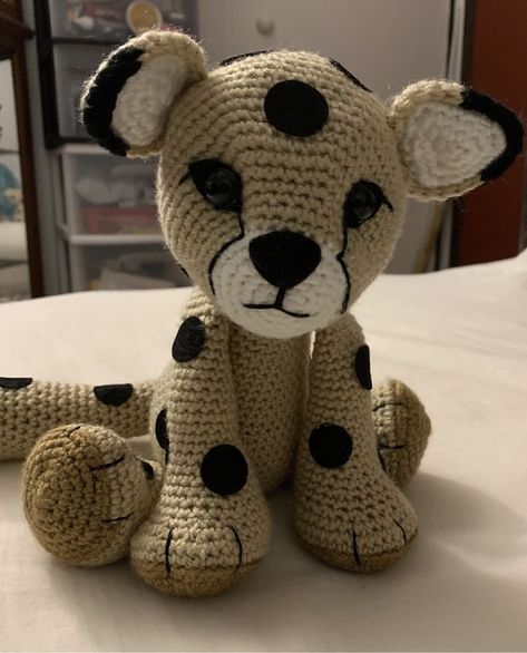 Cheetah Face, Easy Crochet Animals, Pretty Images, Crochet Teddy, I Changed, A Pattern, Crochet Animals, Crochet Crafts, Homemade Gifts