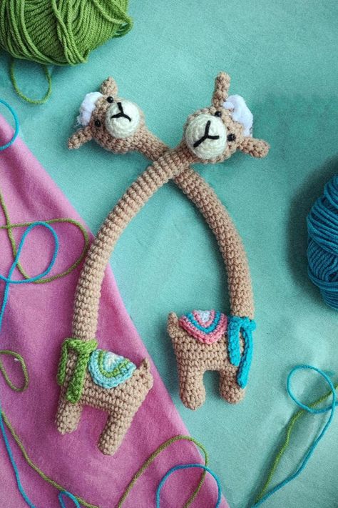 FREE amigurumi long-necked alpaca bag charm pattern #amigurumipattern #crochettoy #amigurumitoy #amigurumidoll #crochetdoll #crochetpattern #crochetalpaca #amigurumialpaca #crochetbagcharm #amigurumibagcharm #freeamigurumipatterns Pola Amigurumi, Amigurumi Doll Pattern, Crochet Dragon, Crochet Amigurumi Free Patterns, Crochet Bookmarks, Crochet Amigurumi Free, Long Neck, Crochet Round, Crochet Toys Patterns