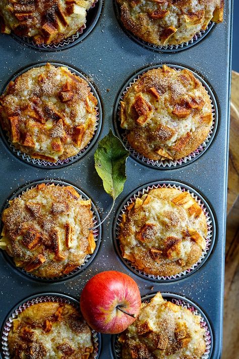 Apfel-Mandel-Muffins Cupcake Muffins, Meal Time, Finger Foods, Nutella, Eat Cake, Breakfast Brunch, Muffins, Food And Drink, Healthy Recipes