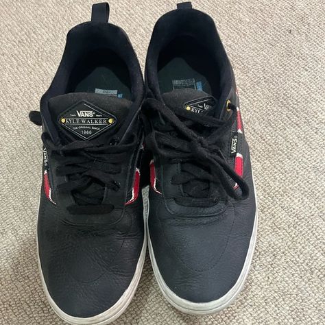 Black and red leather sneakers for men Vans For Men, Snake Logo, Skating Shoes, Kyle Walker, Red Vans, Sneakers For Men, Skate Shoes, Leather Sneakers, Skating