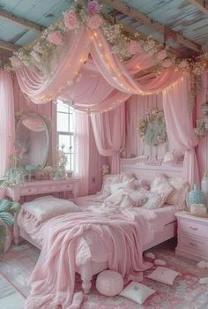 Girls Princess Bedroom, Princess Bedrooms, Dream Ideas, Romantic Bedroom Decor, Outdoor Entryway, Princess Bedroom, Casa Vintage, Display Table, Small Deck