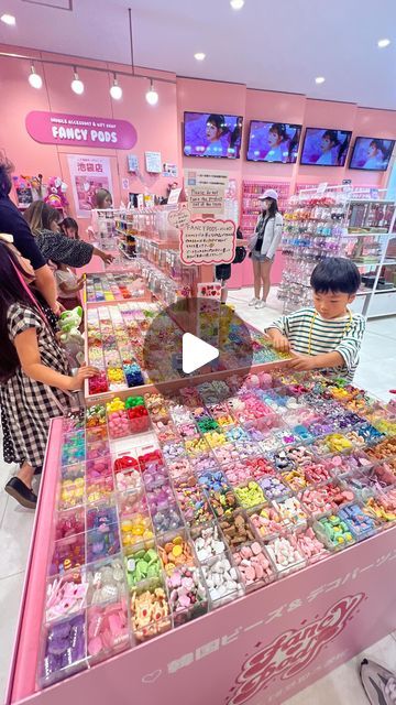 Shirley on Instagram: "More of my fave stores on this cute shopping street in Harajuku, Tokyo 💗
.
.
.
.
.
.
#japantravel #tokyojapan #tokyolife #japanshop #harajuku #harajukufashion #japanstyle #japanesestyle #shopaholic #takeshitastreet" Tokyo Shops, Harajuku Tokyo Japan, Takeshita Street, Japan Bucket List, Tokyo Streets, Harajuku Japan, Japanese Shop, Tokyo Shopping, Harajuku Tokyo