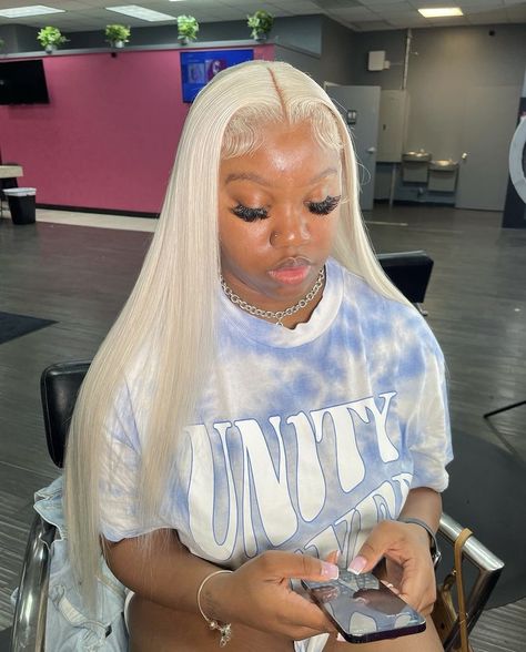 613 Lace Front Wig On Dark Skin, Blonde Frontal Wig Hairstyles, Middle Part 613 Wig, Ash Blonde Hair Frontal Wig, Blonde Frontal Wig, Icy Blonde Lace Front Wig, Icy Blonde Frontal Wig, Side Part 613 Frontal, Platinum Blonde Frontal Wig