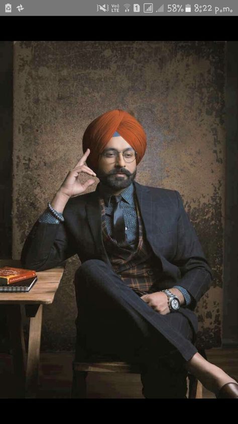 Lagend of sardar comunity. TARSEM JASSAR. Tarsem Jassar Pics, Dressing Sense For Men, Tarsem Jassar, Turban Outfit, Sardar Fashion, Sikh Wedding Photography, Gents Suits, Stylish Mens Suits, Blazer Outfits Men