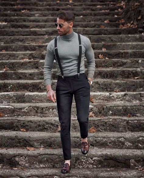 Grey Turtle neck sweater. Casual outfit. Giuse Laguardia, Men Fashion 2020, Mens Western Style, Suspenders Outfit, Converse Style Women, Short Adidas, Bracelet Bag, Outing Outfit, Gents Kurta