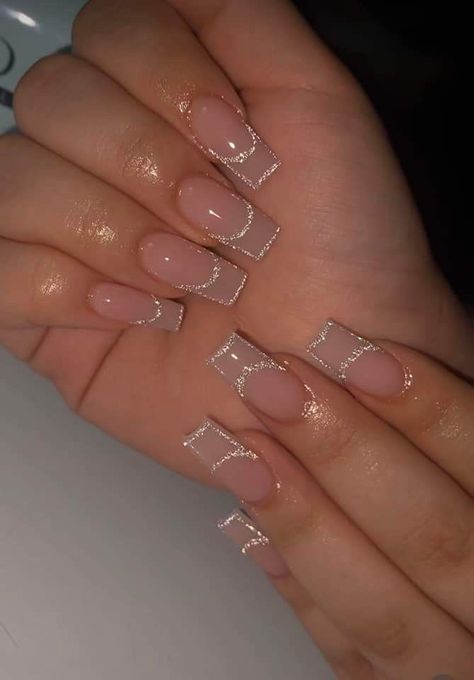 Glitter Outline French Nails, French Tips With Outline, French Tip Outline Nails, Outline French Tip Nails, Outline French Tip, French Tip Outline, Silver French Tip, Champagne Nails, Milky Nails