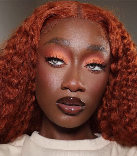 Gold Eyeliner Black Women, Monochromatic Maximalism, Makeup For Orange Outfit, Orange Makeup Looks Black Women, Orange Makeup Aesthetic, Pink And Yellow Makeup, Warm Makeup Looks, Orange Makeup Looks, 555 Manifestation