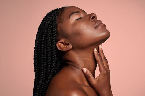 Experts give neck care tips to follow for an optimal anti-aging neck routine, including the best neck creams and professional neck treatments. Best Neck Cream, Anti Aging Neck, Top Anti Aging Products, Crepey Skin, Anti Aging Secrets, Antioxidant Serum, Facial Plastic, Laser Skin, Skin Medica