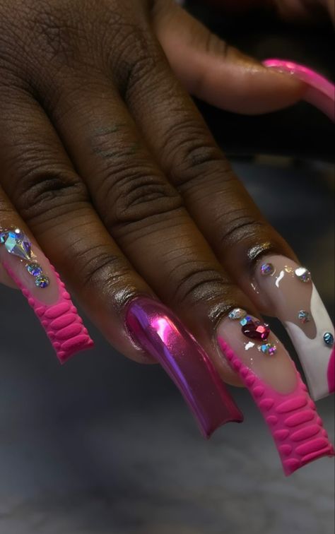 Short Curved Nail Designs, Curved Junk Nails, Curved Duck Nails, Medium Curved Acrylic Nails, Curve Nail Designs, Curved Nails Acrylic, Curve Nails Acrylic, Curved French Tip Nails, Curvy Nails