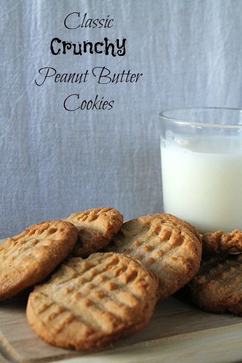 Crunchy Peanut Butter Cookies, Healthy Peanut Butter Cookies, Cookies Peanut Butter, American Cookies, Butter Cookies Easy, Peanut Cookies, Crunchy Peanut Butter, Easy Peanut Butter Cookies, Crispy Cookies