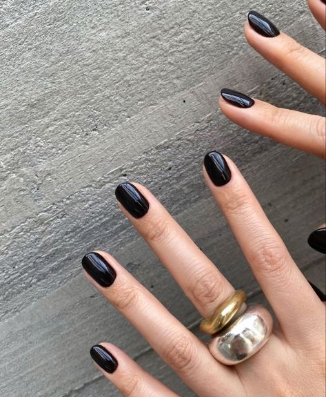 Aestethic Nails, Dark Gel Nails, Fall Nude Nails, Kutek Disney, Squoval Nails, Nails Art Designs, Smink Inspiration, Classy Acrylic Nails, Makijaż Smokey Eye