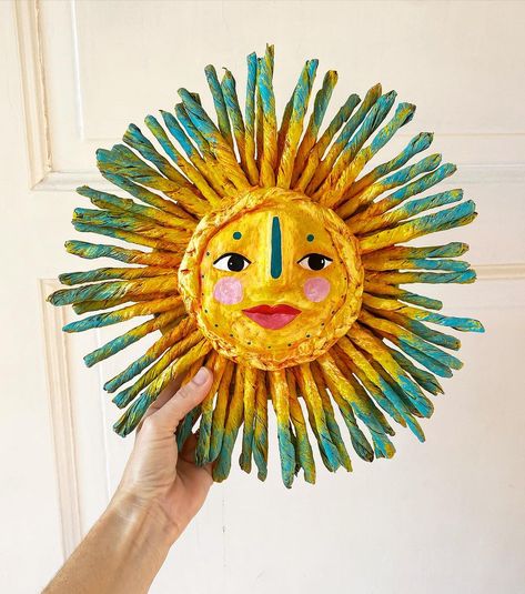 🌞 sun is shining! Just listed this fabulous little sun wall mask in my Etsy shop (link in bio). I just love love love making these sun… | Instagram Cardboard Sun, Paper Mache Sun, Paper Sun, Sun Crafts, Diy Home Interior, Mask Art, Art 2024, Sun Face, Wall Mask