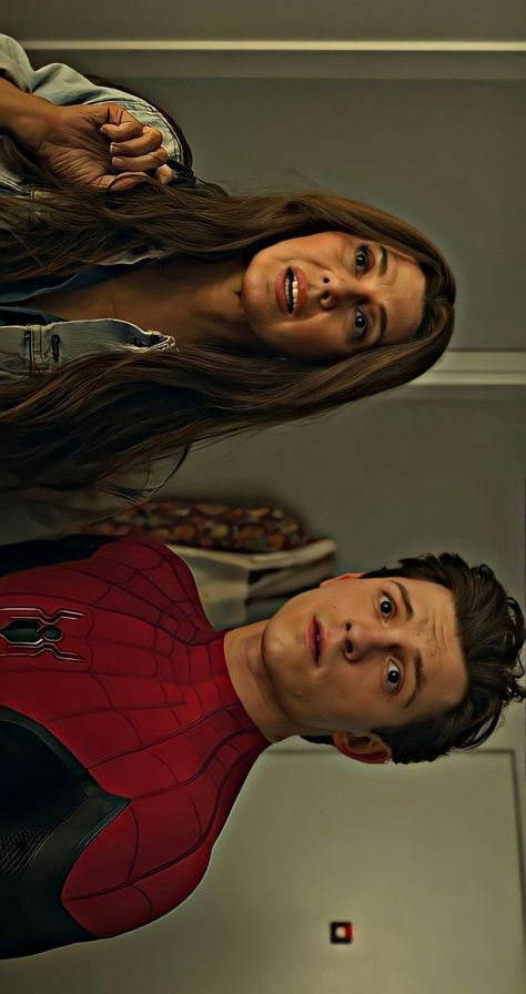 #TomHolland #Tom #Holland #Spiderman #PeterParker #Peter #Parker Disney Whatsapp Wallpaper, Marvel Polaroid, Peter Spiderman, Superhero Facts, Marvel Fandom, Film Marvel, Marvel Wallpapers, Peter Parker Spiderman, Pc Wallpapers