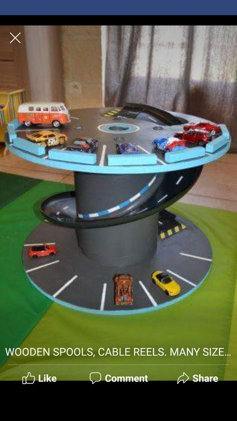 Diy Race Car, Car Tracks For Kids, Spool Furniture, Race Car Track, Spool Tables, Cable Reel, Toy Garage, Wood Spool, Wooden Spools