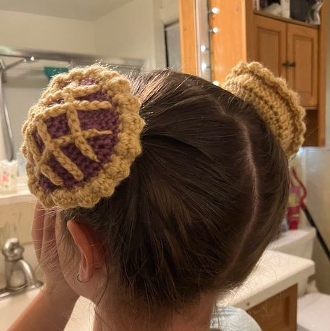 "My daughter is obsessed with pie and I've been messing around with crochet for the past year so this creation was inevitable. The pie is built off of an elastic hair tie at its base, which allows for you to stretch it open to fit over a sturdy bun of hair (refer to video).  There are 2 colors/flavors so far, Orange/Pumpkin and Maroon/Raspberry. Made with medium 7oz 100% Acrylic Yarn and clasp free thick elastic hair tie.  Each pie measures: 3.5\" x 3.5\" x 2\" outside measurement (not stretched sample had 1.5\" inside depth pictured) Delicate Care Directions state: Hand wash, lay flat to dry. Care directions of yarn says : Machine wash warm, gentle cycle. Tumble dry low. Do not over dry (though I will assume that's for if you make it into a blanket or something else hefty, not intricate p Crochet Hair Bun Cover Free Pattern, Crochet Bun Cover Pattern Free, Quick Crochet Accessories, Crochet Bun Cover, Knit Hair Accessories, Cute Crochet Headbands, D&d Crochet, Small Crochet Gift Ideas, Crochet Household Items