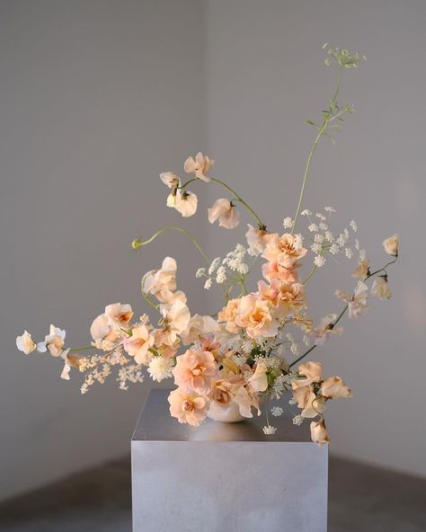 All Posts • Instagram Ikebana Wedding, Vase Styling, Summer Arrangements, Wedding Floral Decor, Flower Structure, Flower Table, December 30, Colour Blocking, 2024 Wedding