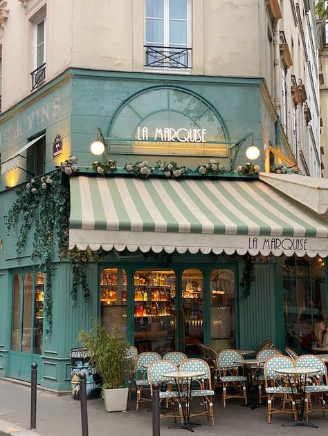 Sidewalk Cafe in a City Street · Free Stock Photo Cozy Cafe Exterior, Fall Honeymoon, Play Cafe, Honeymoon On A Budget, Sidewalk Cafe, Dream Honeymoon, Building Exterior, City Street, Art Challenge