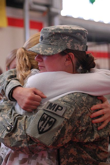 Military Relationships, Deployment Homecoming, Military Couples, Military Homecoming, Operation Iraqi Freedom, Army Women, Army Life, Military Love, Army Wife