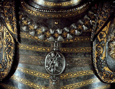 Collar of the Order of St. Michael and the silver cross of the plastron on “Lions Armour” of Francis I (1494-1547).From the collections of the Musée de l’Armée Baratheon Aesthetic, A Game Of Clothes, Game Of Clothes, Cesare Borgia, House Baratheon, Kubo And The Two Strings, Song Of Ice And Fire, Jaime Lannister, The Boogeyman