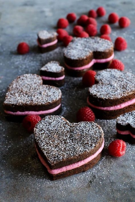 Heart Shaped Brownies with Fresh Raspberry Buttercream | a farmgirl's dabbles Dessert St Valentin, Heart Shaped Brownies, Decadent Brownies, Homemade Buttercream, Valentines Recipes Desserts, Shaped Cakes, Valentines Baking, Raspberry Buttercream, Strawberry Mousse