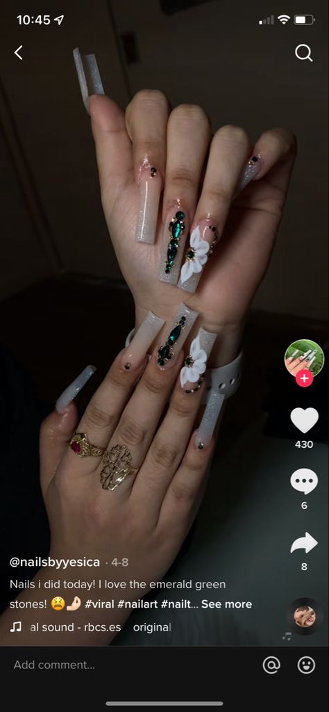 San Judas Nail Set, Quinceanera Nails Emerald Green, White And Emerald Green Nails, Nails With Green Rhinestones, Emerald Green Nails With Rhinestones, Green Gem Nails, Emerald Green Prom Nails, Green Bling Nails, San Judas Nails