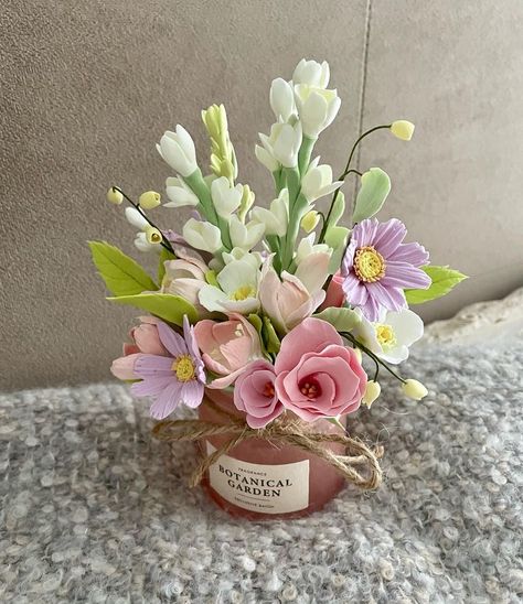 Art pastel fields flowers bouquet decor in the pink bud vase pastel faux floral arrangement Small Flower Arrangements, Carved Eggs, Flower Collage, Faux Floral Arrangement, Art Pastel, Clay Flowers, Bud Vase, Shabby Chic Decor, Floral Arrangement