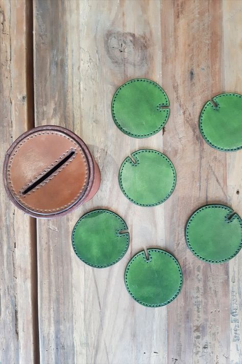 Leather Coasters Diy, Cactus Coasters, Coaster Holders, Diy Leather Projects, Leather Coasters, Leather Mask, Diy Coasters, Leather Crafts, Sewing Leather