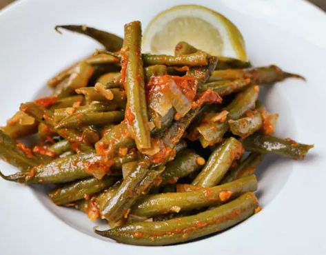 Braised Green Beans Lamb Side Dishes, Greek Green Beans, Green Beans With Almonds, Braised Greens, Frozen Green Beans, Green Bean Recipes, Green Bean Casserole, Best Side Dishes, Bean Casserole