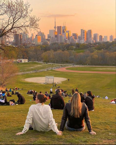 Canada Student Life Aesthetic, The Beaches Toronto, Riverdale Park Toronto, Life In Toronto, Canada Trip Aesthetic, U Of T Toronto, Canada Vibes Aesthetic, Life In Canada Aesthetic, Toronto Things To Do