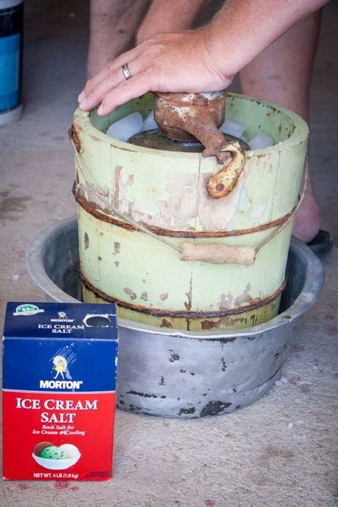 Hand Crank Ice Cream Recipe, Homemade Vanilla Ice Cream Recipe, Homemade Ice Cream Recipes Machine, Home Made Ice Cream, Make Homemade Ice Cream, Ice Cream Salt, Ice Cream Recipes Machine, Easy Homemade Ice Cream, Old Fashioned Ice Cream