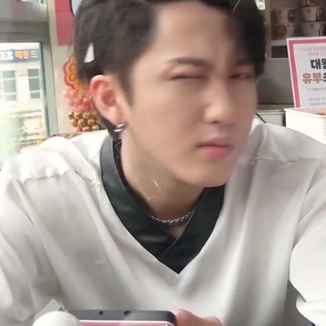 Boyfriend Changbin, Changbin Funny, Changbin Salon, Changbin Icons, Chang Bin, Stray Kids Changbin, Noli Me Tangere, Funny Kpop Memes, Best Rapper