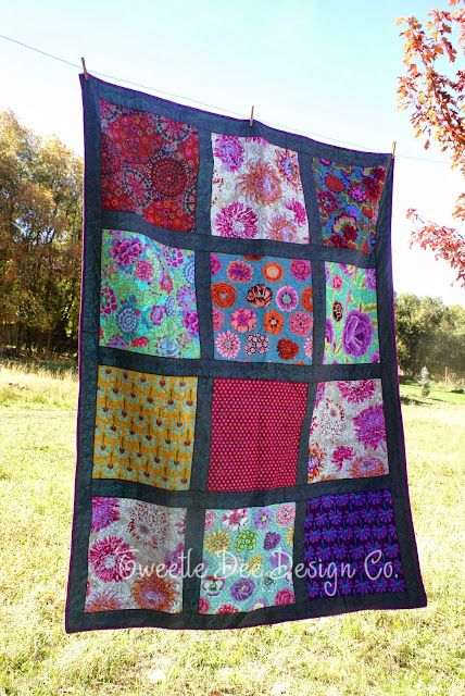 Embroidery Quilts, Fat Quarter Quilt Pattern, Big Block Quilts, Quick Quilt, Fat Quarter Quilt, Easy Quilt Patterns, In Disguise, Quilting For Beginners, Quilt Block Patterns