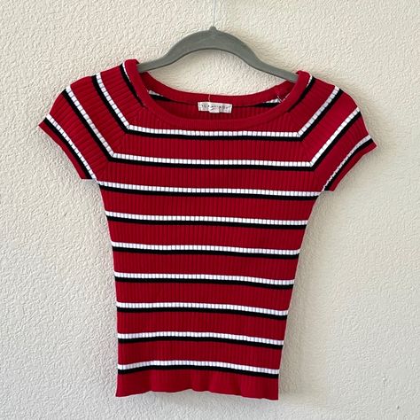 Cute Red Striped Cropped Tee From Pacsun! Perfect For Sunny Spring Or Summer Weather. Size M, Fits Like S. New Without Tags, Never Worn! Similar To Style To Brandy Melville, Garage, Hollister, Abercrombie, H&M, Lulus. Green Corset, Red Black Style, Embroidered Crop Tops, Pacsun Tops, Tie Dye Crop Top, Summer Weather, Small Crop Tops, Striped Crop Top, Cropped Tee