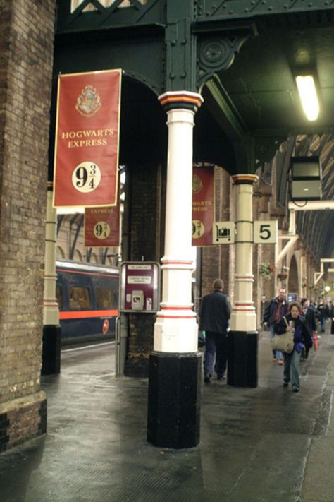 The Fictional Platform 9 3/4 . Kings Cross Station . Where Harry Potter departs for Hogwarts Harry Potter Station 9 3/4, Platform 9 3/4, Hogwarts Train Station, Kings Cross Station Harry Potter, Harry Potter Train Station, Hogwarts Station, Hogwarts Halloween, Free Use Images, Hogwarts Train