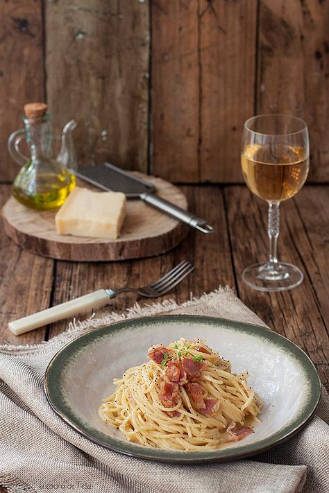 Carbonara Plating, Food For The Gods, Yummy Pasta Recipes, Western Food, Food Ads, Food Goals, Food Poster, Restaurant Recipes, Nutrition Recipes