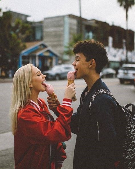 "you stole a cripples whip!" update regularly! #random #Random #amreading #books #wattpad Couple Tumblr, Mode Poses, Tumblr Couples, Jordyn Jones, Inspo Pics, Foto Poses, Boyfriend Goals, Relationship Goals Pictures, Funny Couples