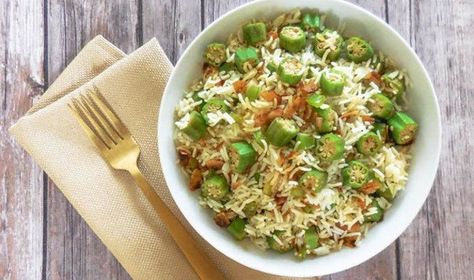 Fresh okra tossed with a bold & savory, cayenne-infused rice pilaf then topped with a sweet and smoky homemade coconut bacon. Ready in 30 minutes! Okra Pilaf, Coconut Bacon Vegan, Oven Roasted Okra, Roasted Okra, Coconut Bacon, Okra Recipes, Vegan Baby, Summer Vegetable, Vegan Foods