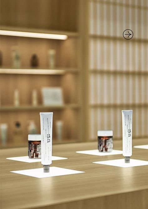 Display Design Shop, Expo Design, Fragrance Display, Store Display Design, Exhibition Display Design, Beauty Expo, Travel Retail, Retail Inspiration, Cosmetic Display