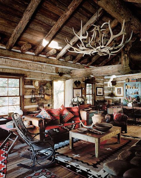 Eye For Design: Decorating The Western Style Home Rustic Cabin Design, Cozy Cabin Decor, Interior Boho, Casa Country, Camping Camper, Decor Videos, Cabin Interiors, Cabin Living, Rustic Cabin Decor